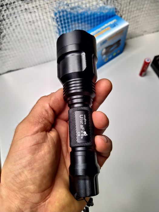 Lanterna Ultrafire C8 Cu Oglinda, LED CREE XML T6