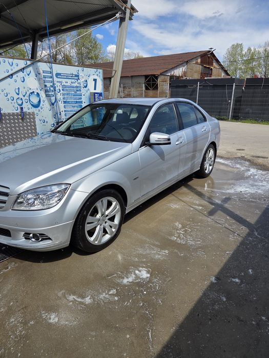 Mercedes w204 din 2009