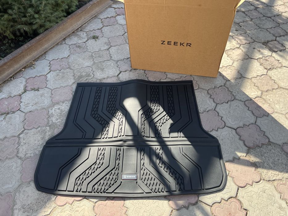 Коврик в багажник Zeekr
