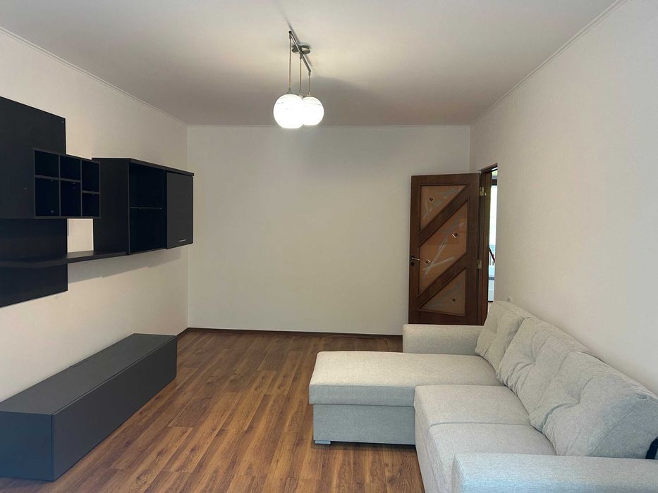Inchiriez apartament 3 camere decomandat, 80 mp, 2 bai, zona Vitan Bucuresti - Direct Proprietar