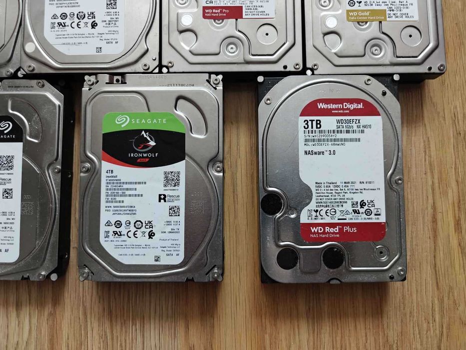 Hard Disk 4TB DEFECT hdd Seagate SATA-III ST4000VX013 sau 2TB si 3TB !! DEFECT!!