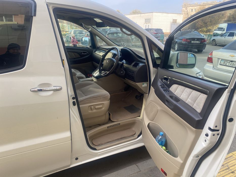 Toyota Alphard 2006