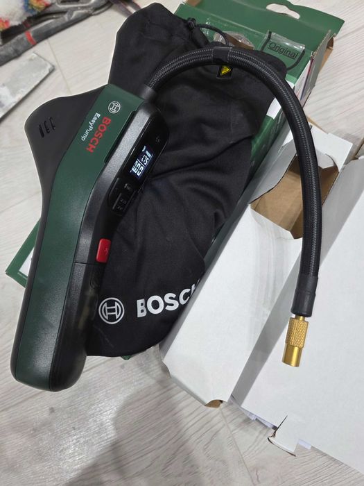 Pompa pneumatica cu acumulator integrat Li-Ion, 3.6 V, 3 Ah, 10 bar