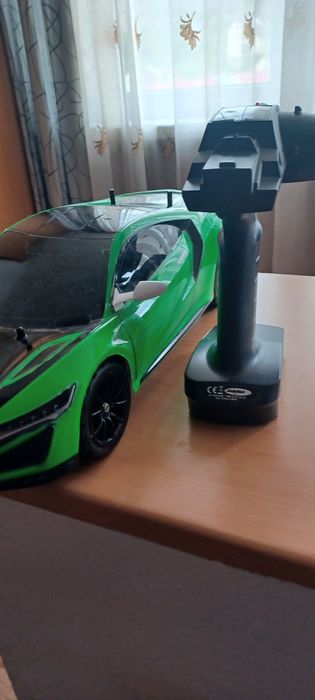 Autmodel 1/10 Tamya drift 4x4 WD cu lumini  fata-spate pret 800 ron n
