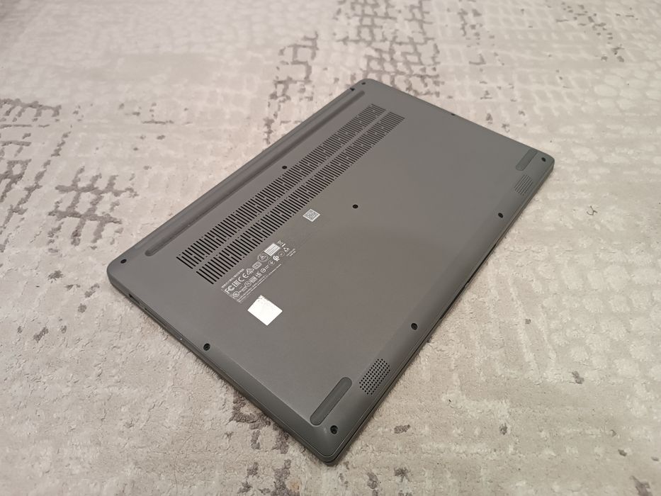 Ноутбук LENOVO Ryzen 3