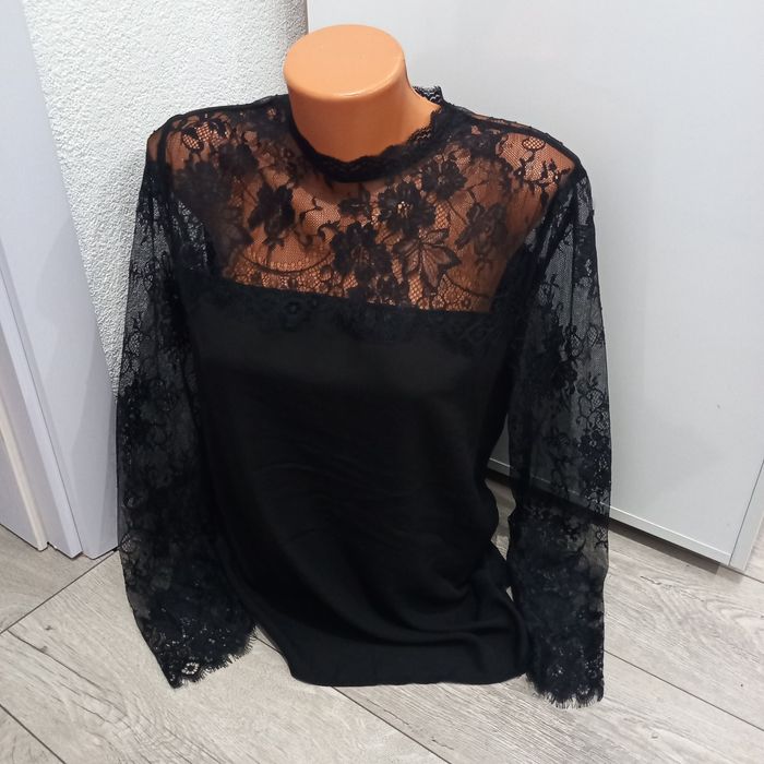 Дамски ризи Zara