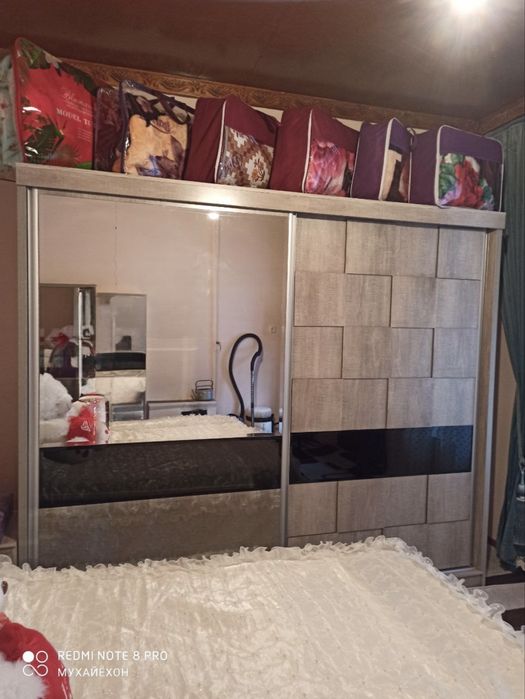 Hitech mebel sotiladi