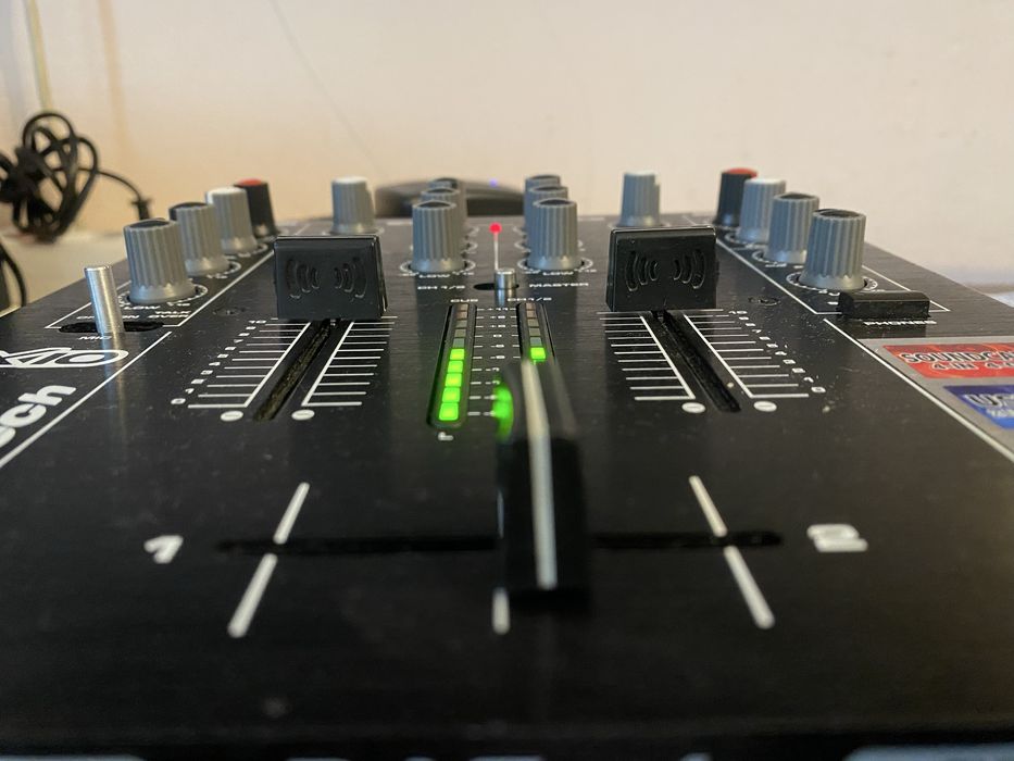 Mixer audio DJ-Tech X10 cu placa sunet USB