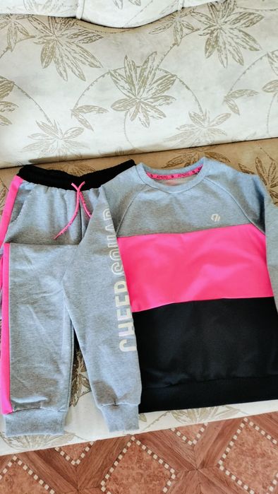 Спортивные костюмы для девочки