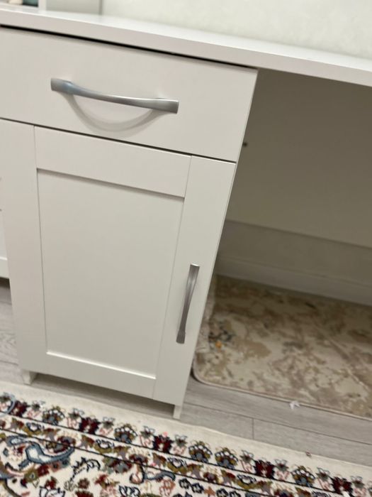 Стол письменный Ikea