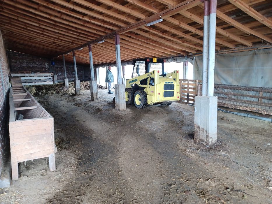 Услуги с бобкат ,валяк и самосвал