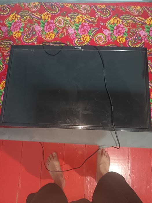 Телевизор Haer в идеальном состоянии