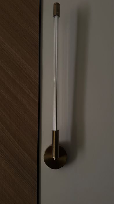 Бра сотилади (светильник) 2 шт бор