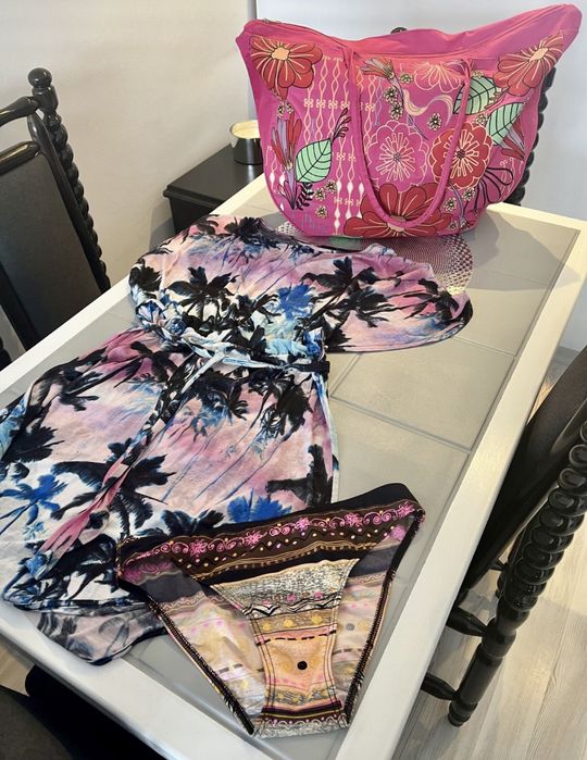 Бански, бюстиета за фитнес, халат за баня