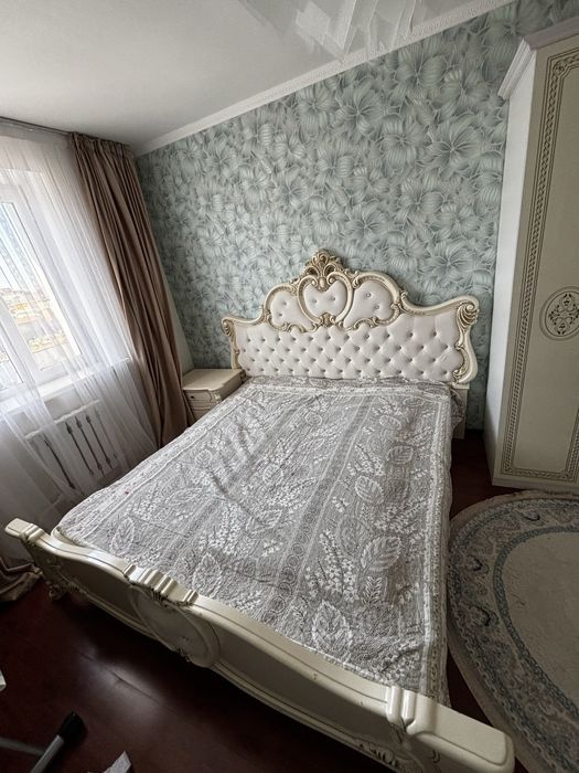 Кровать ақ түсті жағдайы жақсы.