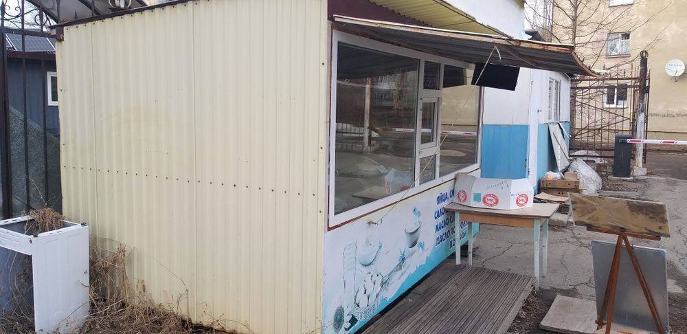 Продам киоск 2.5 на 4 .