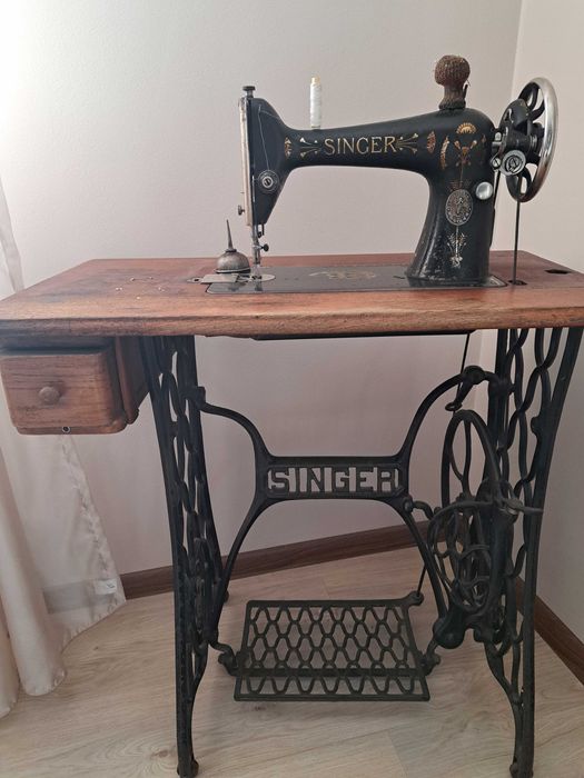 Masina de cusut veche Singer