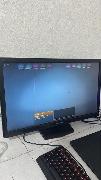 Монитор и компьютер