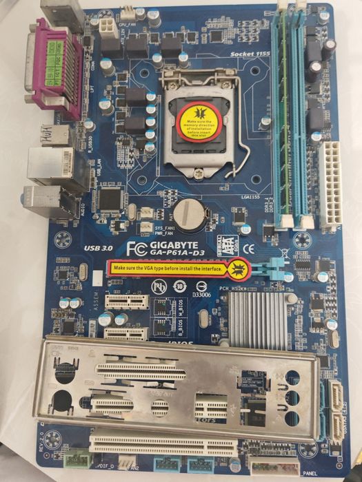 Материнская плата DDR3 Гб фирмы gigabyte в комплекте 8 ГБ оперативной