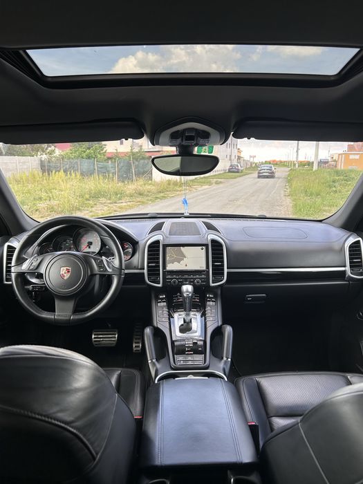 Porsche Cayenne S Hybrid 144 527km