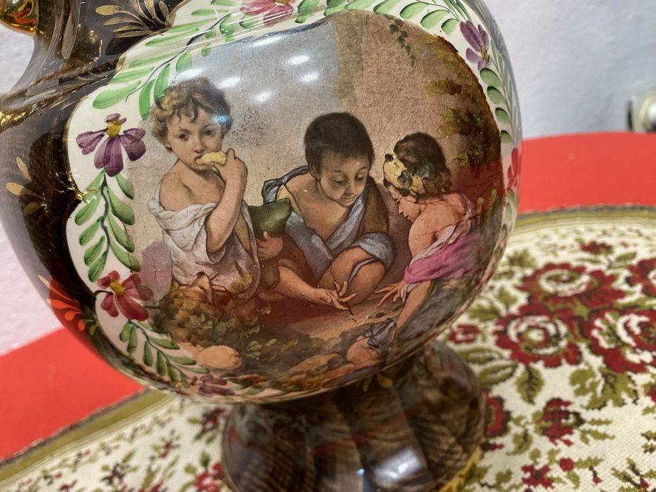 Винтидж порцеланови урни Bequet 1950те ръчна украса маркировка