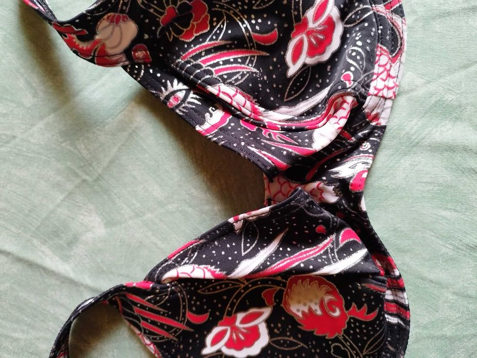 Sutien Baie color, made in Hungary! Marime: M/70 cm! Nou fara etichet