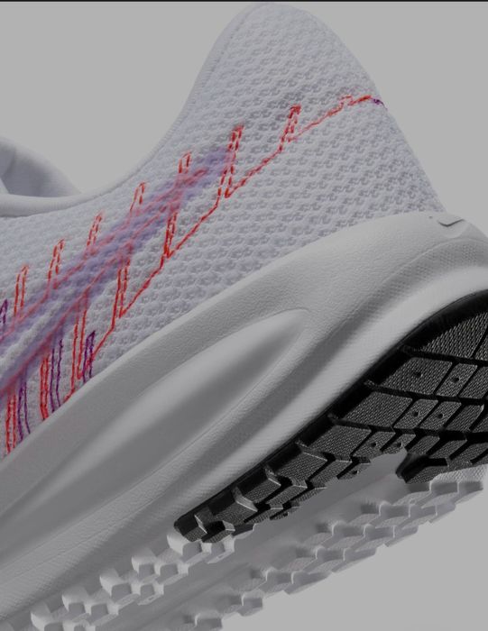 Nike обувки W RUN DEFY