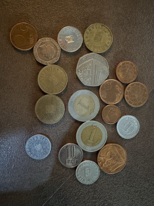 Стари банкноти и монети