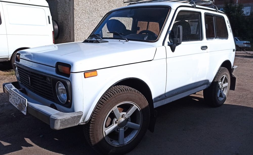 Продам автомобиль НИВА