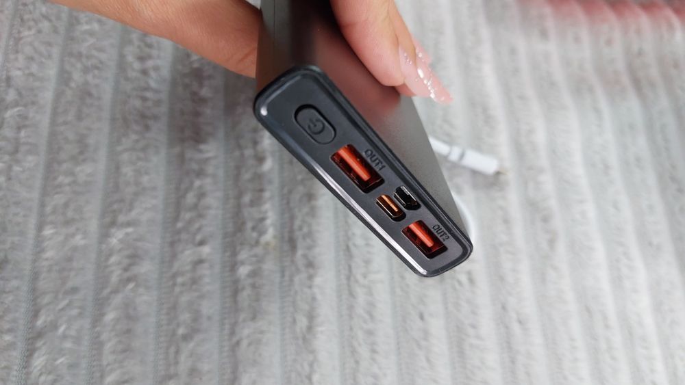 Baterie externa 10000 mAh
