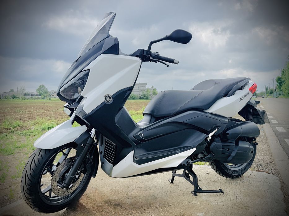 Yamaha xmax, scuter 125, scuter yamaha 125 conduci cu B, rate