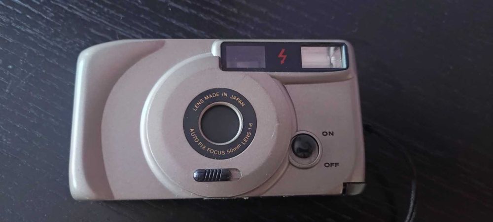 Стар японски фотоапарат