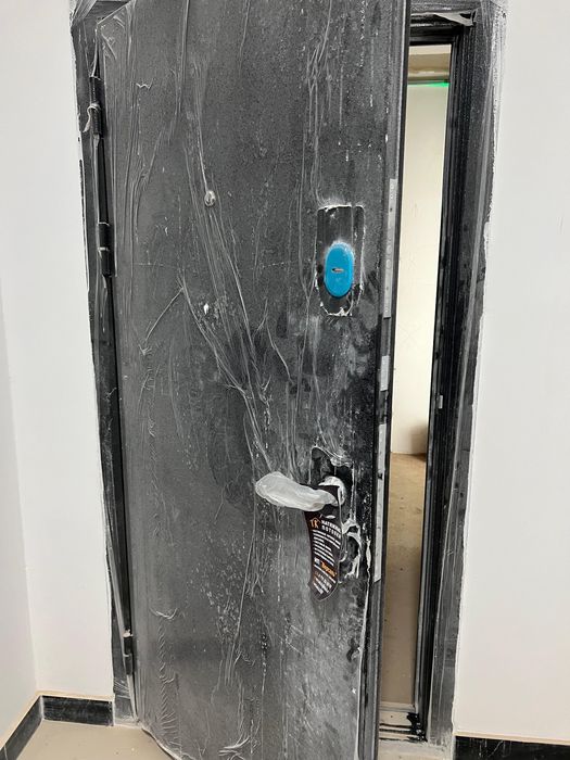 Продам дверь 96 см