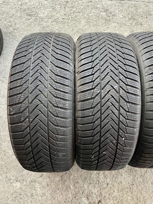 4 броя Зимни Гуми 215/55/17 ESA TECAR ДОТ: 2520