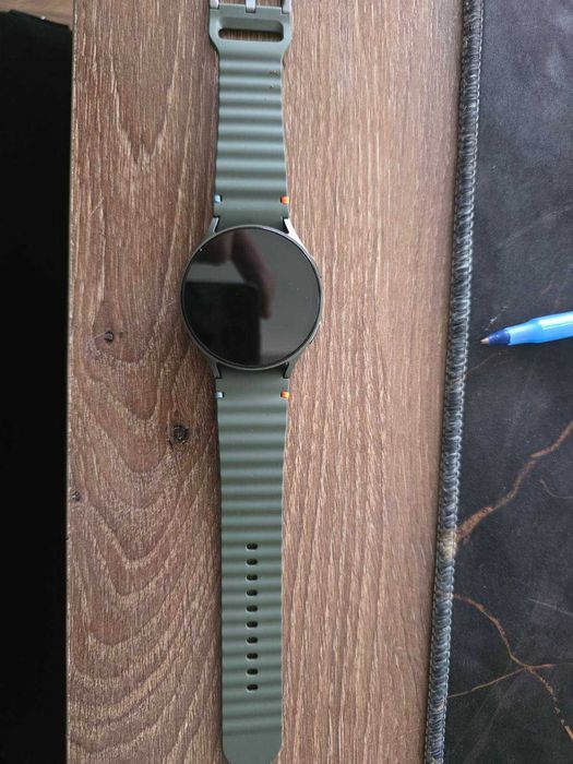 Смарт часовник Samsung Galaxy Watch 7 (44mm, Green, SM-L310) – С кабел за зареждане