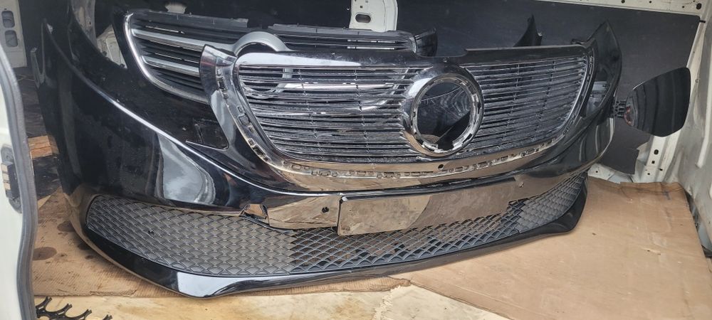Предна брония за Мерцедес Вито В Класа W447 AMG EQV