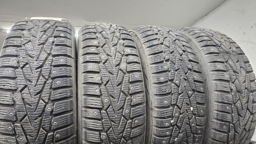 Продам комплект шин 18570/14