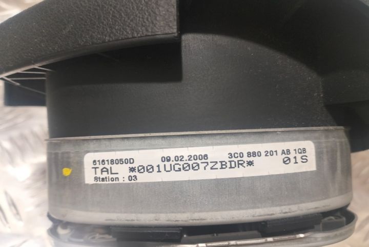Airbag volan 3c0880201ab Volkswagen VW Passat B6