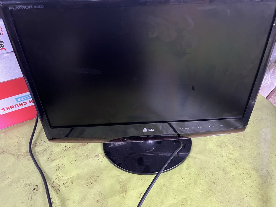 Monitor/ Televizor LG 17 in FHD
