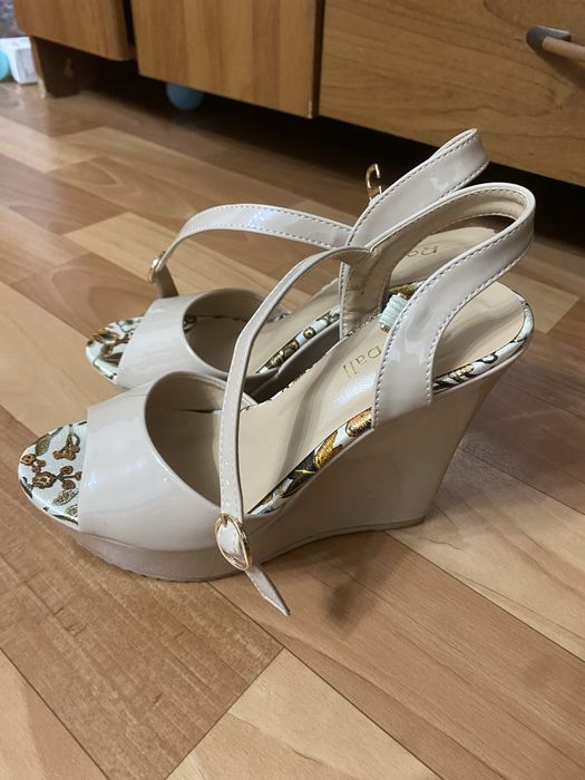 Женские Туфли б/у