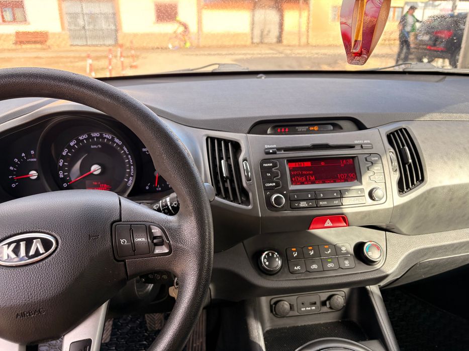 KIA Sportage 2011 — imagine 3