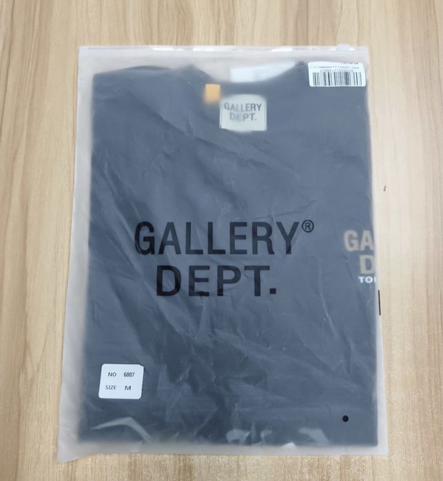 Gallery dept тениска