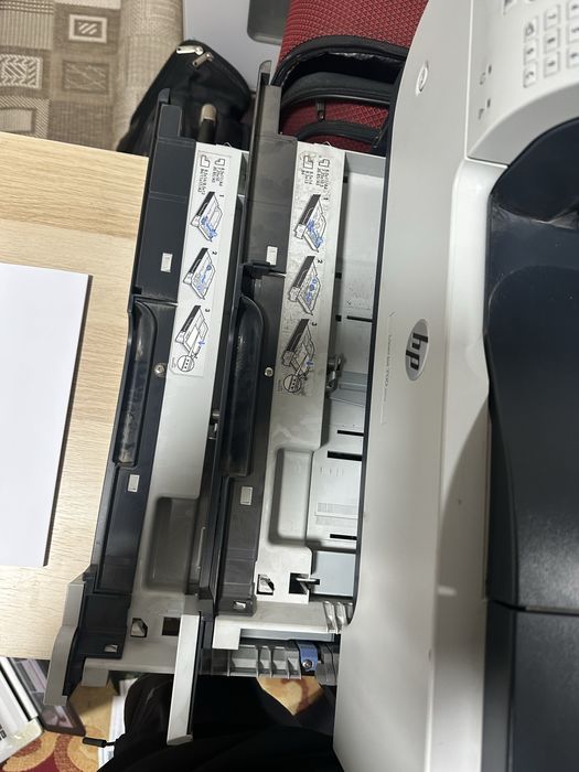 HP Laserjet 700M712.   2шт