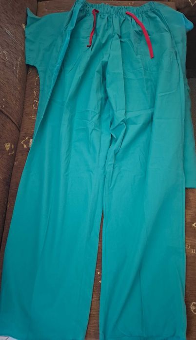 Нов комплект мед. дрехи туника и панталон