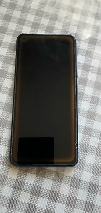 Xiaomi 11 telefoni sotiladi