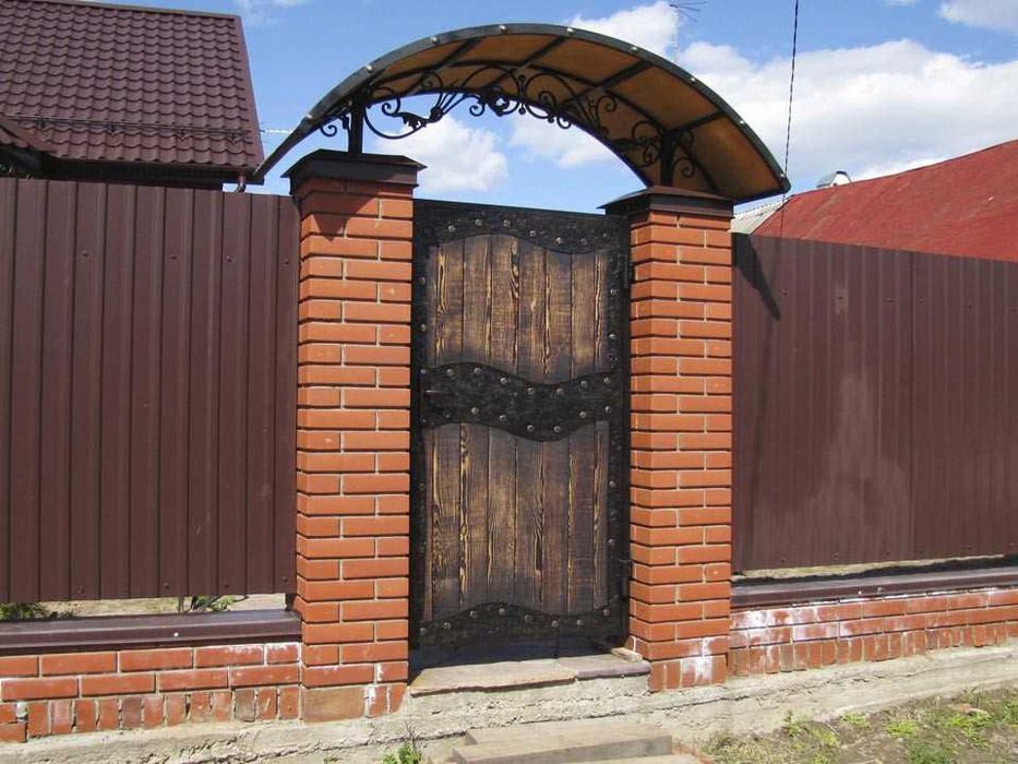 изработвам  МЕТАЛНА  ВРАТА  по поръчка и размери на клиента