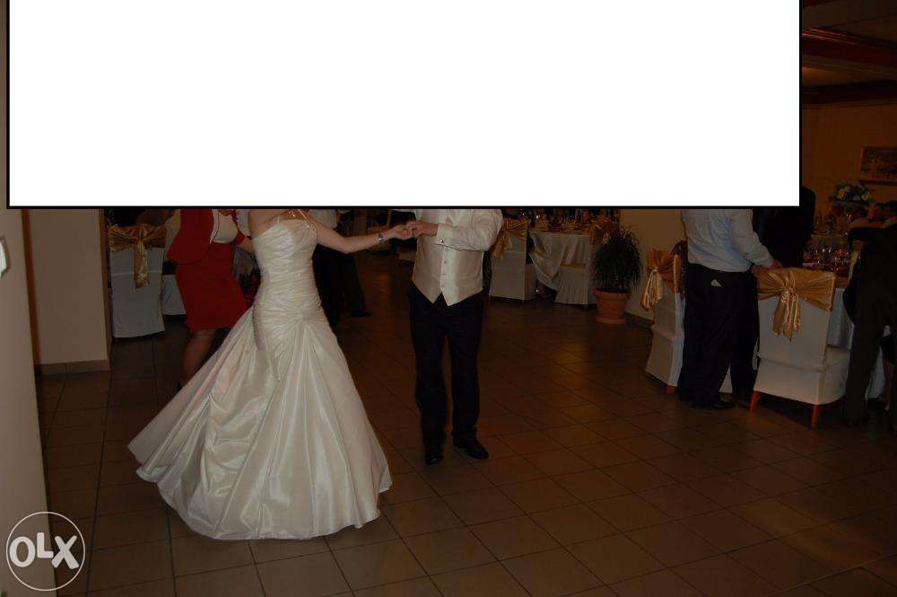 Rochie de mireasa Benjamin Roberts +cadou 2 voaluri