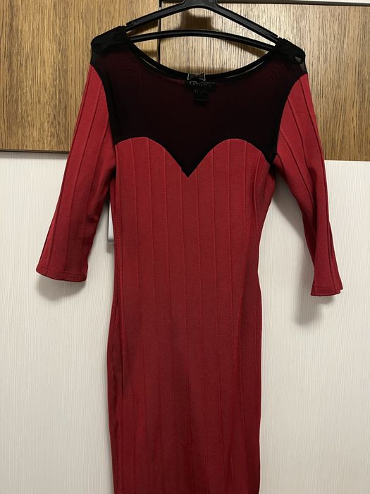 Дамска червена рокля Lucy