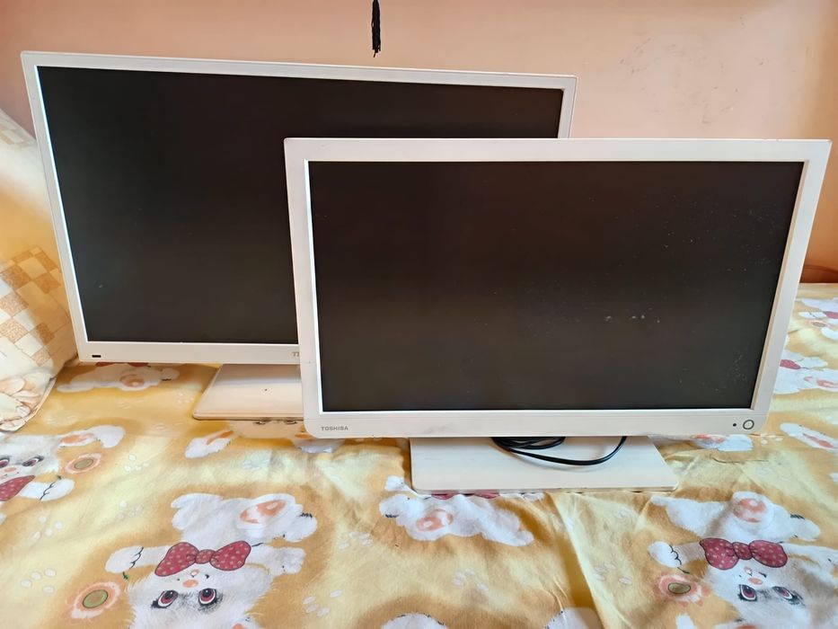 TV led Thomson și Toshiba, diagonala 60-55cm.