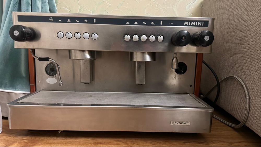 Кофемашина римини, в идеальном состоянии.